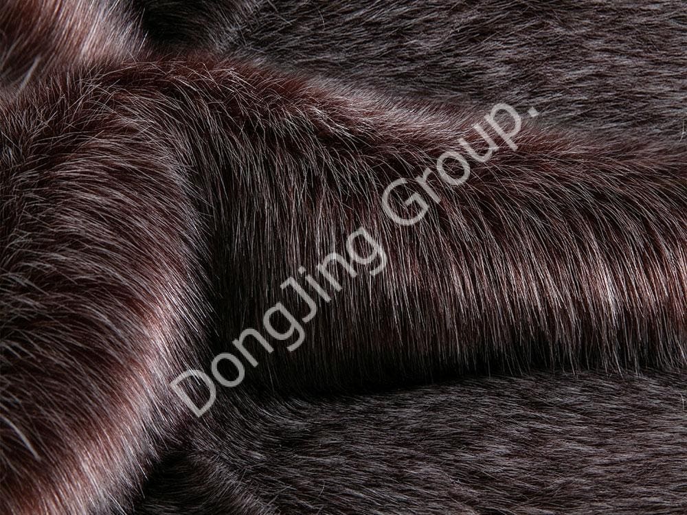 9KW0176-Pinza café roja piel de zorro peluda blanqueada faux fur fabric