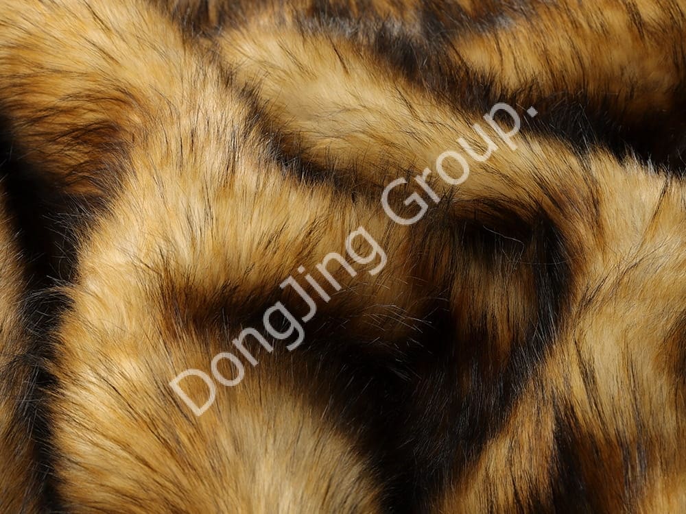 9W0592-Pelo de mapache natural faux fur fabric