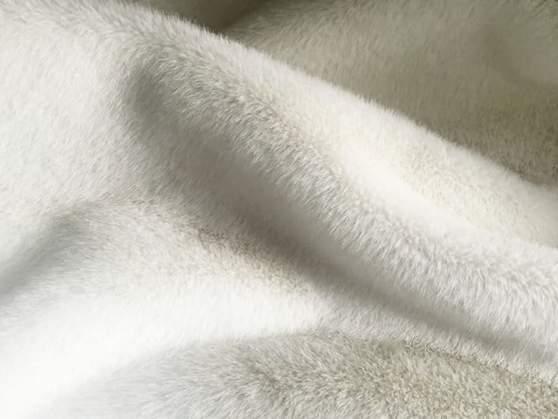 XKD0018-Visón sudamericano blanco faux fur fabric